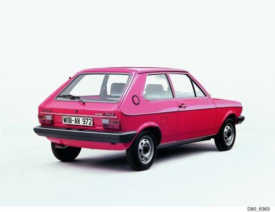 ClassicosSc's tweet photo. Polo MK1, lançado em 1975 compartilhava sua base com o antigo Audi A1, com o motor quatro cilindros refrigerado a água de 895 cm³ de entrada e a opção de 40 cv e 1.0 de 50 cv.
#vw #vwgolf #vwgolfgti #vwgolfr #vwfamily #vwlove #vwgol #vwfox #vwgti #polo #polomk1 #vwpolomk1 #vwpolo https://t.co/2SvqZFsUdM