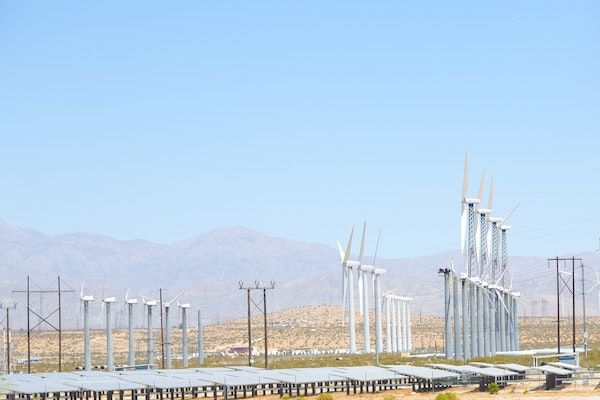 .<a href="/KAUST_News/">KAUST</a> discusses how intermediate geothermal could help scale U.S. geothermal energy production to deliver much needed heating, cooling and desalination. Read the full story here: buff.ly/2L7bYJE #sponsored