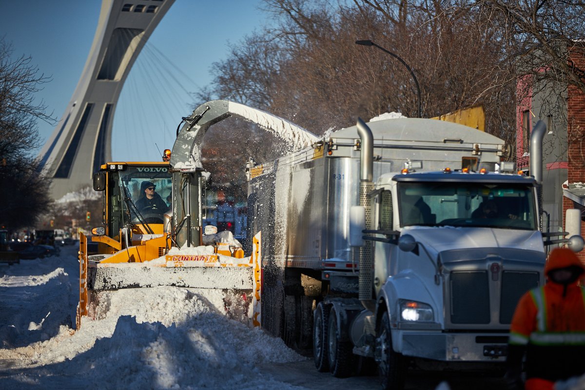 The Francon depot receives about 40% of the city’s snow — equivalent to 2,000 Olympic-sized swimming pools. The rest of the snow is split between 11 other depots and 15 sewer dumps, where snow is dumped into massive tunnels and sent to a water treatment facility.