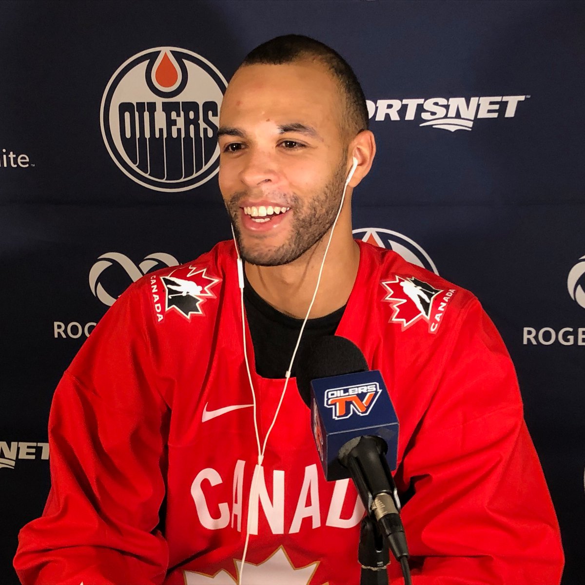 EdmontonOilers's tweet photo. Big game tonight or something?

@IIHFHockey | #WorldJuniors https://t.co/UkoV6wujI3
