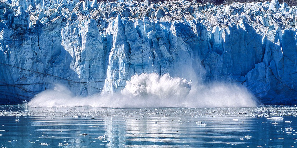 The currencies central banks hold as foreign exchange reserves have remained largely steady over decades. But geopolitical shifts, technological revolutions, and the fallout from COVID-19 could accelerate transformations in their reserve holdings. ow.ly/yWz050CN9GM #IMFBlog