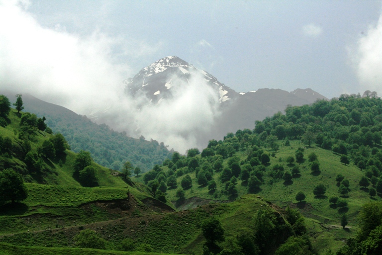 The Murovdağ is the highest mountain range in the Lesser CaucasusFollowing the First Nagorno-Karabakh war, the mountain ridge formed the northern part of the line of contact separating the self-proclaimed "NKR" from Azerbaijan and was the scene of a battle in 1993.