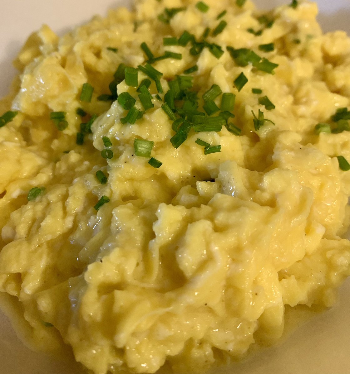GLouangaphay's tweet photo. Broken egg yolk while making fried egg? Make it into scrambled eggs instead 🤷‍♂️ https://t.co/gftwZdAda6