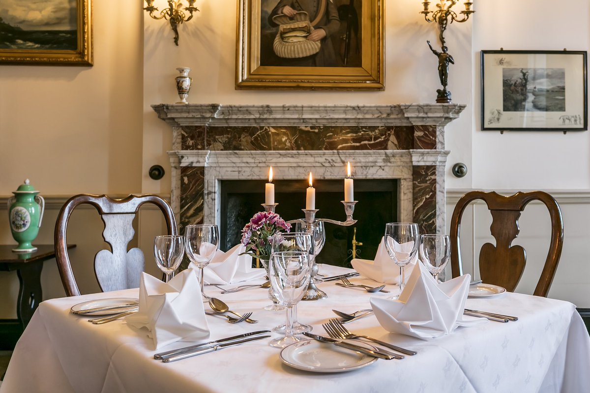 EdnamHotel's tweet photo. Cosy candlelit corners π―
#ednamhouse #kelso #scottishborders #scotland https://t.co/UcEkcGO676