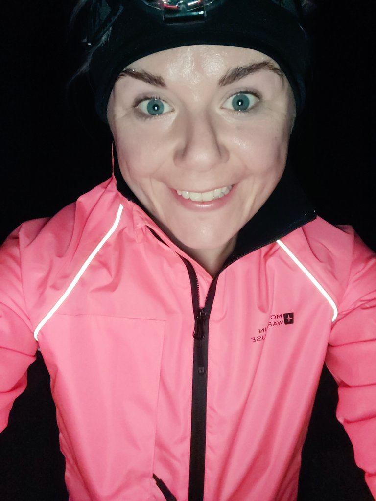 EricaWilson91's tweet photo. Red Jan day  #5 
Make sure to move your body it's so important. 
Get outside walk/run/cycle .
Stay inside use the mywellness app loads of classes from @Mon_Active
#REDJanuary2021 

What activities will you do? 
#monactivelife 
#beattheblues https://t.co/76NaOYXDOu