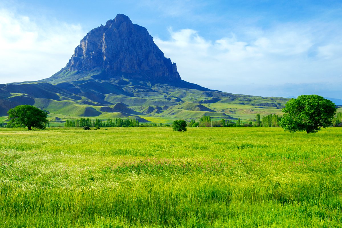 According to the legend, Noah's Ark changed the shape of Ilandagh. At that moment, Noah understood that land was close by. The legend says the Ark finished it's journey around 100 kilometres later when it sat on the top of another mountain, higher than Ilandagh.