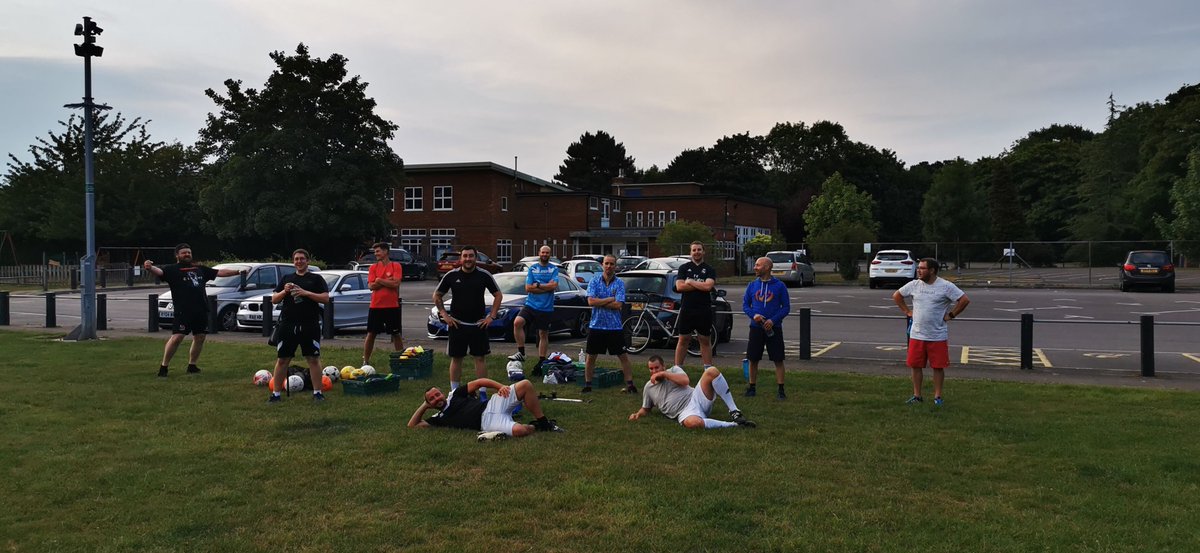 Don't forget to share your lockdown exercise photos and inspire others to keep active.
We'll be back playing before you know it.
#Lockdown3  #football #solentsportsfc #Portsmouth #hamble #gosport #winchester #southampton #hedge-end #havant #2021 #tacklingmentalhealth #stayactive