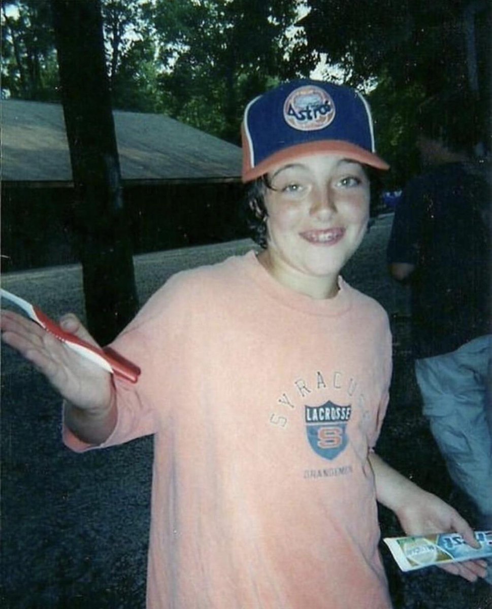 That's the end of my thread! I hope you all enjoyed this tribute to Mac Miller, an artist we were undeserving of. May his music live on forever, most dope.