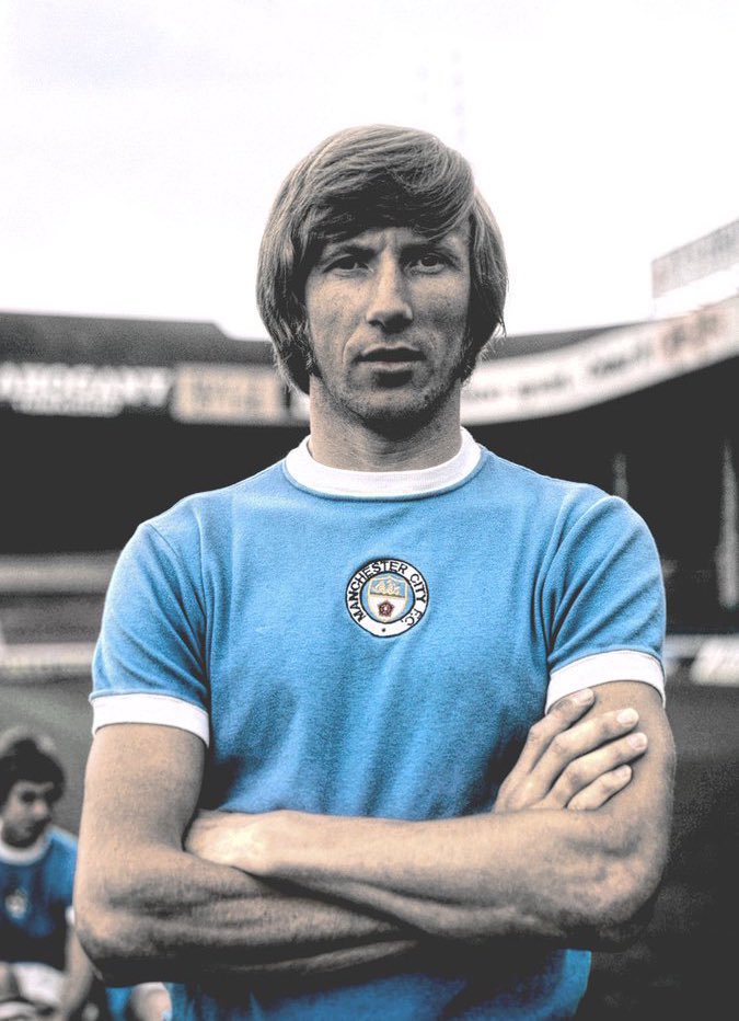 Absolutely devastated to hear of the passing of Colin Bell. My thoughts and prayers go out to his family at this difficult time. RIP LEGEND π https://t.co/dhrYA4G6B7