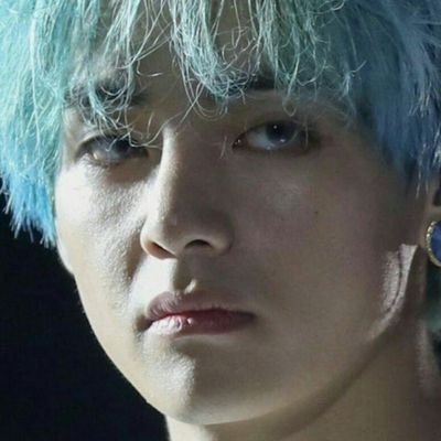 AscoBTS2's tweet photo. #jiminputita  creo que ya le esta llegando la edad o tal vez ya se canso de su fandom tóxico jajajajjajajsj podre tae JJAJAJAJJAJAJAJ!!!#jiminputita #jiminputita https://t.co/E7D3bALkkj