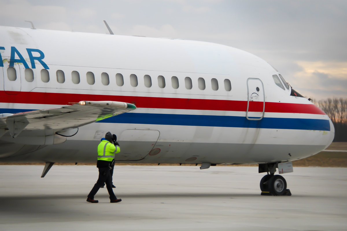 RblxDisneynutty's tweet photo. Beautiful Ameristar DC-9 which visited @GRBairport a couple weeks back! Rare visit for sure! @JetTipNet https://t.co/d4PUkLq9K4