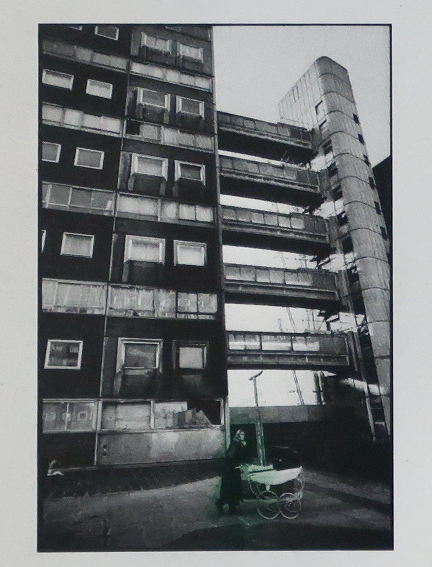 The band apparently toured the UK with The Chills, so perhaps someone remembers seeing them? I've been trying to identify the location for the cover photos, which I'm guessing were taken in the UK? Can  @new_brutalism  @BrutalHouse  @BarnabasCalder  @subtopian help? (THREAD 5 of 5)