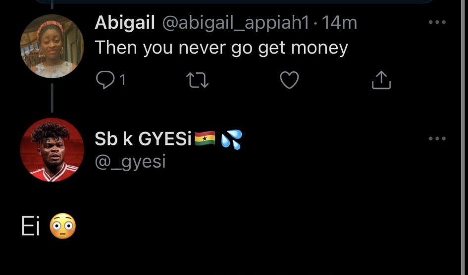 3. Twitter for curses Gyesi tweeted he will invite fresh girls and press their brezzz for fun when he gets money.Nothing shocked him more till one tweep "Abigail Appiah" commented chairman will never get money.Gyesi deleted the tweet. 
