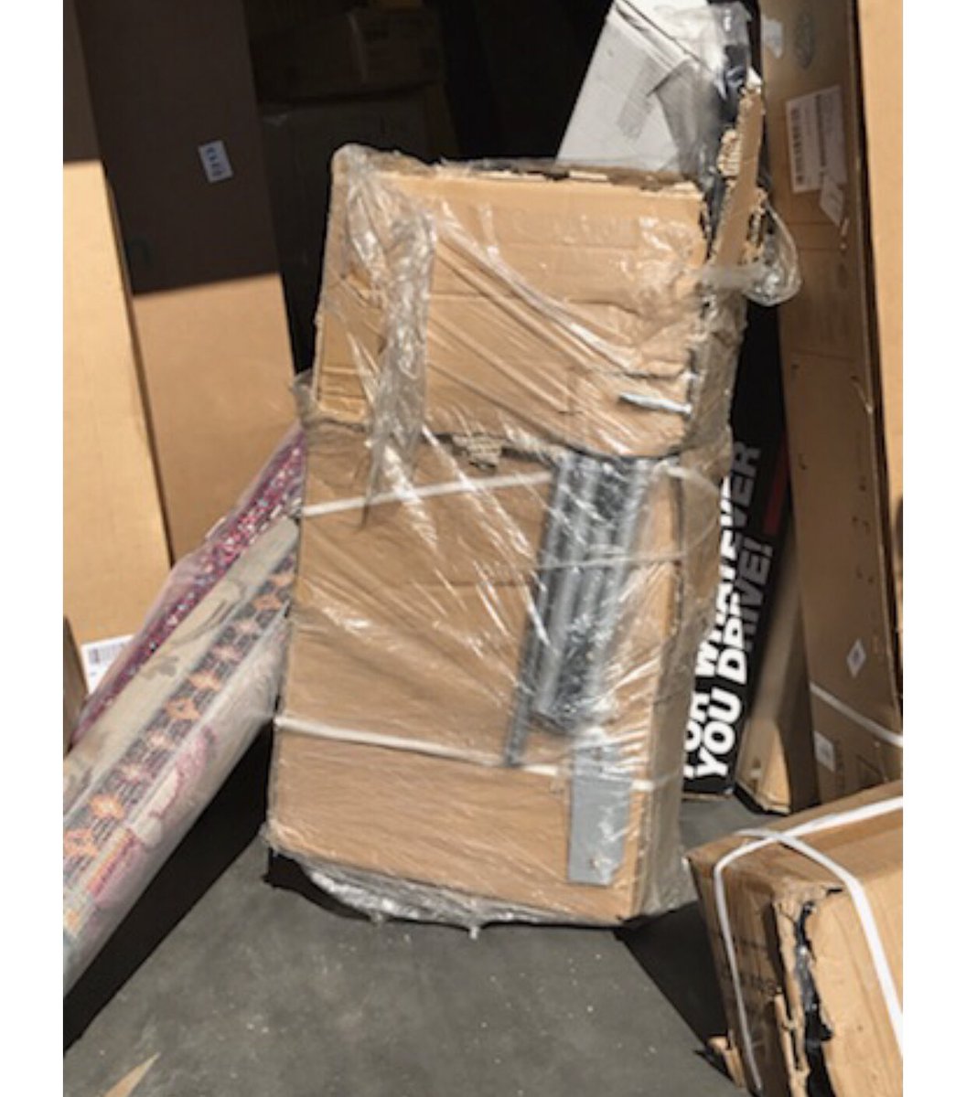BeReeMarkable's tweet photo. @FedEx nothing worst than a piss poor botched delivery and now, a package lost on the return trip back to @Walmart. https://t.co/rplpvXwg9x