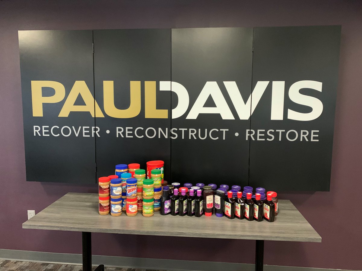 pdromaha's tweet image. During the holidays our generous staff took on the Peanut Butter &amp;amp; Jelly Challenge for the Food Bank of the Heartland. We collected almost 100 pounds of peanut butter and jelly and donated it today! Check out how you can help here: donate.foodbankheartland.org/Default.aspx?t…