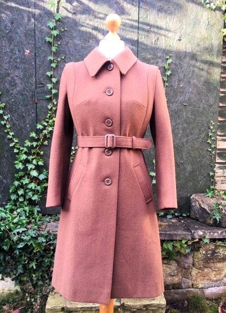 ginminvin's tweet photo. Beat that Winter Chill #etsy.com/uk/shop/GINGERMINTVINTAGE #1970s #Belted #WoolCoat.UK12,US8. Vintage #RustBrown, #A-Line #Warm #PureWool Coat. #Classic #1970sStyle, Immaculate Condition, Unworn.Stylish https://t.co/8MqKhOfoSN https://t.co/On3Zkn7Uw4