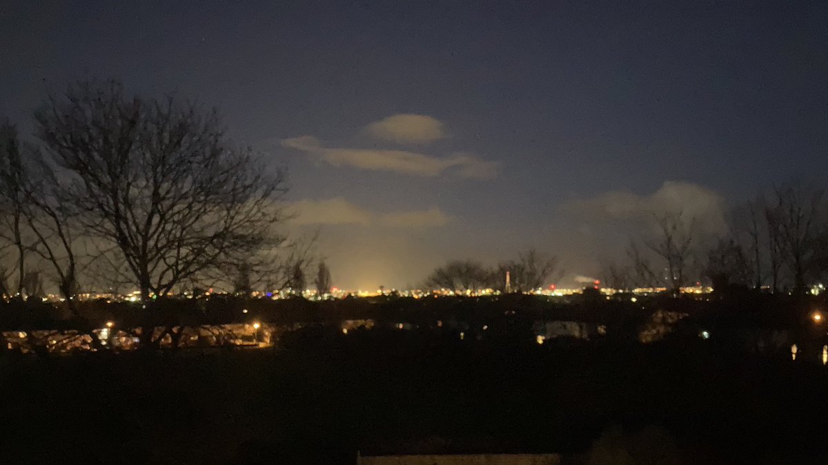 TaneyResi's tweet image. There’s worse places to be... #HoldFirm #Goatstown #Dublin14 @DLRPPN