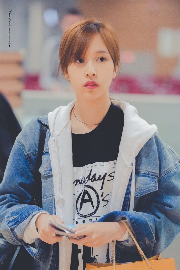 myoui mina’s airport fashion— a very much needed thread ;