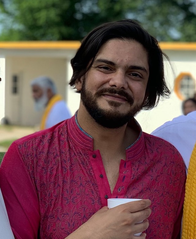 IT'S THE <a href="/seesomething/">Say Something</a> JINN EPISODE. 

We're back after a COVID19 break with an anthology of poetry, writing, and folklore. We've got stories from some of our favorite guests &amp; friends <a href="/_ShamGod/">Comorienne 🇰🇲</a> <a href="/Margari_Aziza/">Margari Hill</a> <a href="/TazzyStar/">Taz</a> <a href="/BasiRoti/">Basim Bhai</a>

Subscribe on all feeds!

seesomethingpodcast.com/episodes/episo…