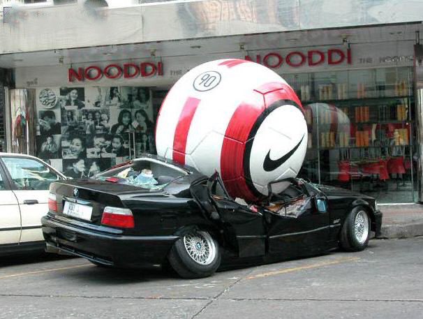 Expulsar a En la actualidad Ligadura Modern Notoriety no Twitter: "Nike Futból crushing a car - Euro 2004 Global  Campaign https://t.co/PlBXNnHB1a" / Twitter