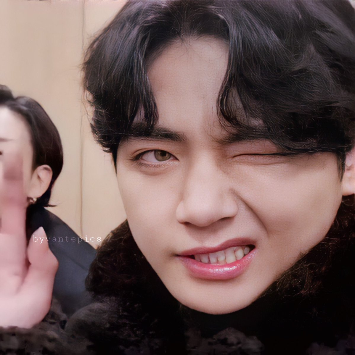 taehyung_fefe's tweet photo. Happy bday, TaeTae
I wish all the best to you.
Enjoy your day!
I purple you 💜
#goodboy #mrlindo
#Vbear
#HAPPYVDAY_태형이의날들이밝게빛나길 https://t.co/vUkZNqeGVc