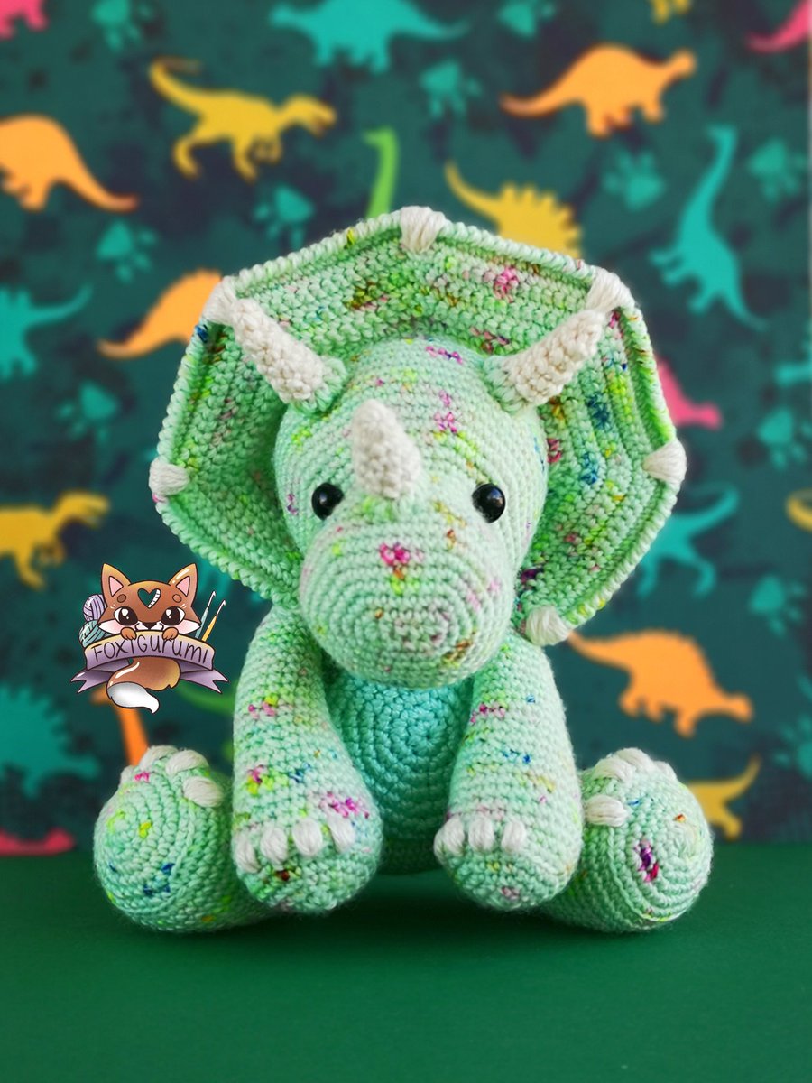 Firefouxblog's tweet photo. Tu veux commencer 2021 avec un joli dino crocheté à la main sur ton étagère?
Follow + RT pour tenter ta chance.

Tiragosaure le 3 Janvier, 15h.
🦖🦕 https://t.co/OU2hQohDso
