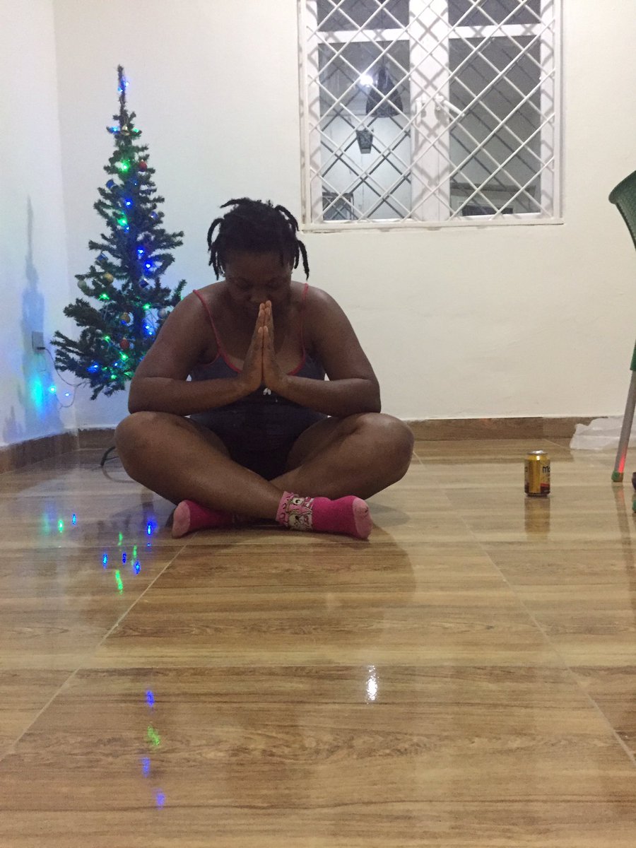 sparklesNmore's tweet image. My New home 🏠, it took me 5years as a laundrywoman to complete.
No windows blends , No chairs etc just me and my Christmas tree and I am super grateful, #nomorehouserent.
#laundrywoman
#AbujaTwitterCommunity