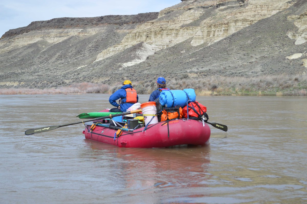 SalamanderGear's tweet photo. #salamanderpaddlegear #rivertrip #rafting #whitewaterrafting #idahowhitewater #raftingtable #firepan #floattrip https://t.co/jJ0DpUBZlS
