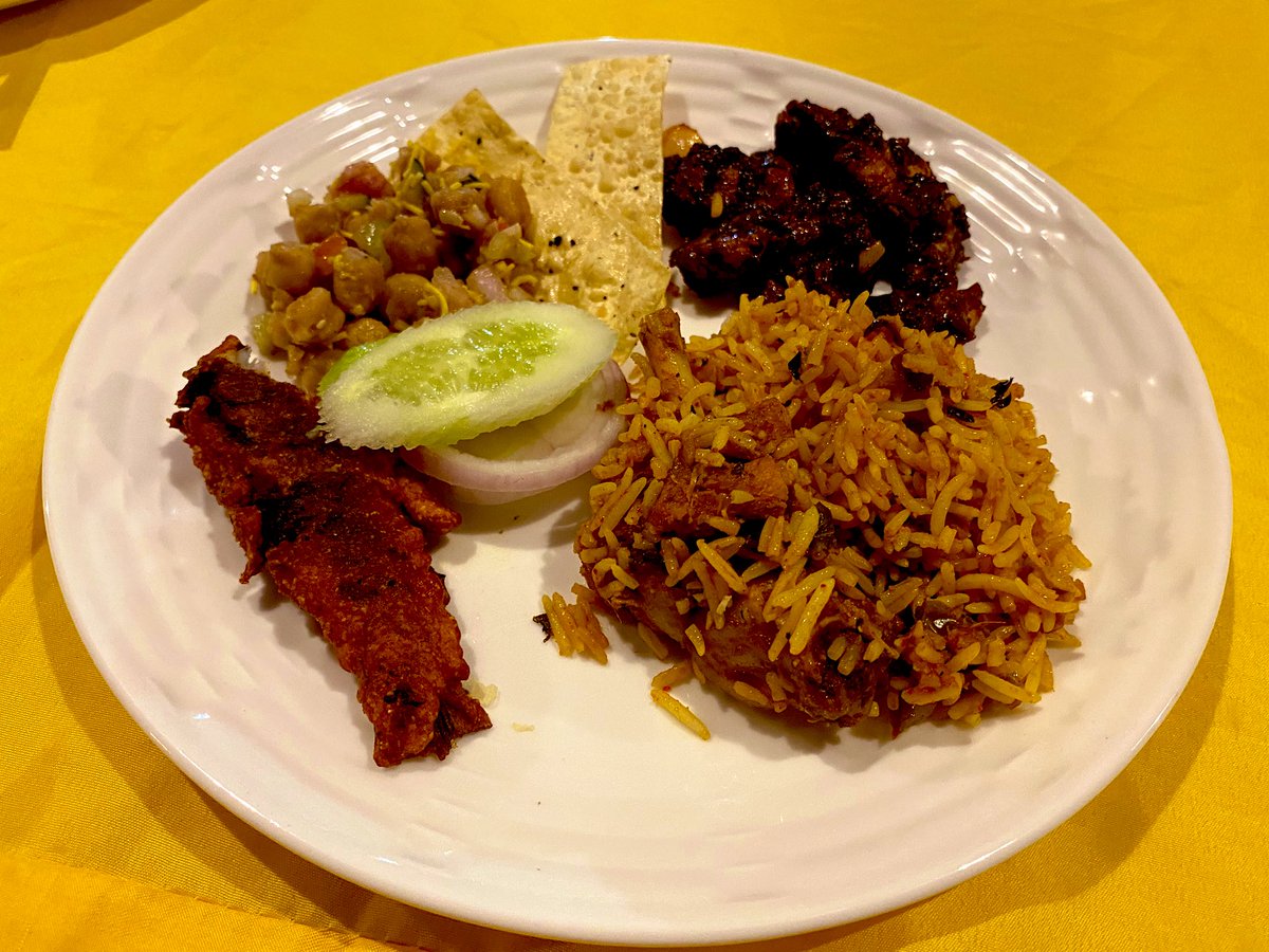 Had dinner while  #bonfire was on!!   #EcoretreatOdisha  #Odisha  #Satkosia &ndash; bei  Satkosia Hill View Resort