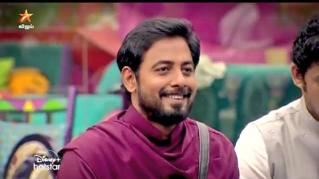 kuttypaiyanofl's tweet photo. Lets Settle this guys 🤓.!!

RT - AariArjunan 🔄

Like - Gabriom ❤

#BiggBossTamil #பிக்பாஸ் #cobra  #ChiyaanVikram #BiggBossTamil4 #VijayTelevision #chiyaan60 #Gabriella #AariArjunan #RioRaj #CobraTeaser #BalajiMurugaDass #Ramya #Aajeedh  #shivani https://t.co/tPF9EQu8PC