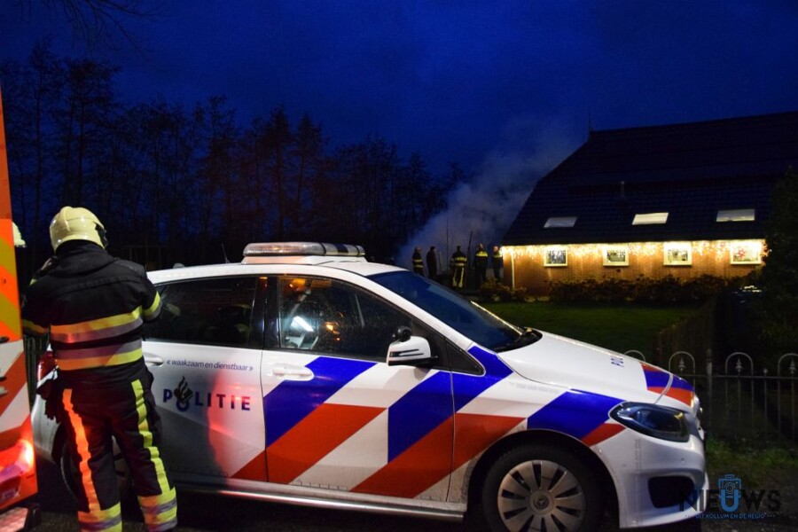 Brandweer blust buitenbrand -..