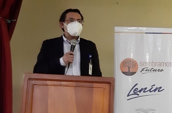 saludazuay_'s tweet photo. #Cañar | Milton Capón, Responsable Zonal de Promoción de la Salud e Igualdad, felicita al distrito por la labor realizada, a las instituciones educativas y a los propietarios de los restaurantes por sumarse a estas campañas que permiten precautelar por la salud de la ciudadanía. https://t.co/vMCGECKnMY