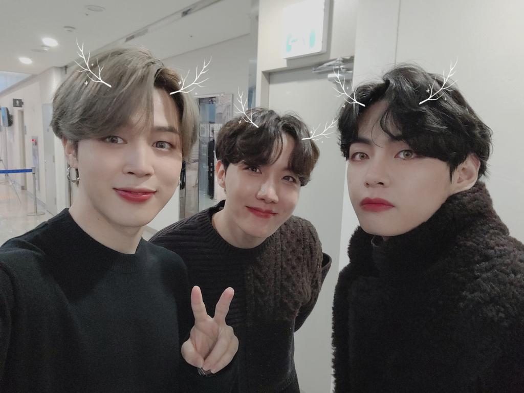 Namvope's tweet photo. @BTS_twt https://t.co/ojajHihMCp