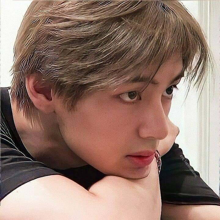 Jeon_QuynHuong's tweet photo. #HappyBirthdayTaehyung
#WinterPrinceTaehyung #HAPPYTAEDAY #HappyTaehungDay 
951230 - an angel was born
Our Winter Little Bear, hope you the best wishes https://t.co/DLeKoO5Ns7