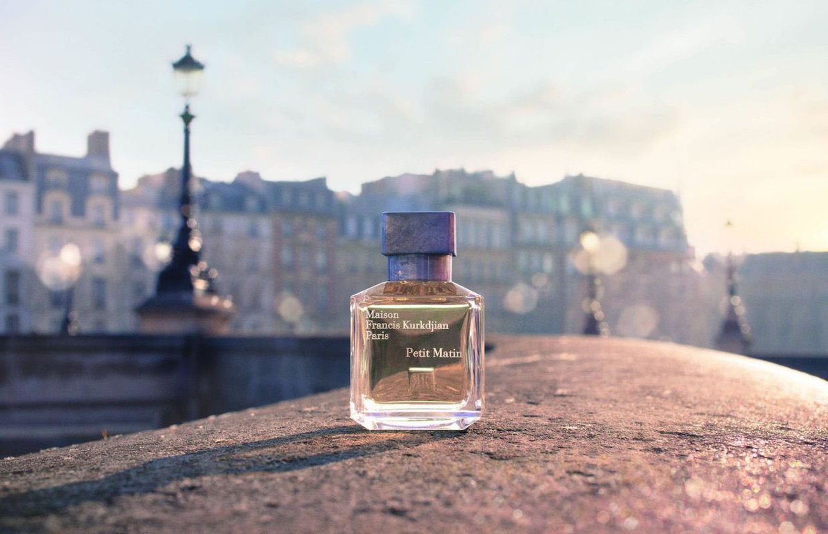 sonjones_'s tweet photo. [THREAD] 

Le chemin du parfum de Son Jones. 

Cette série de tweets vous permettra de découvrir des parfums en traversant quelques familles olfactives, le temps d’un week-end sur Paris. https://t.co/yzis0IjOuc
