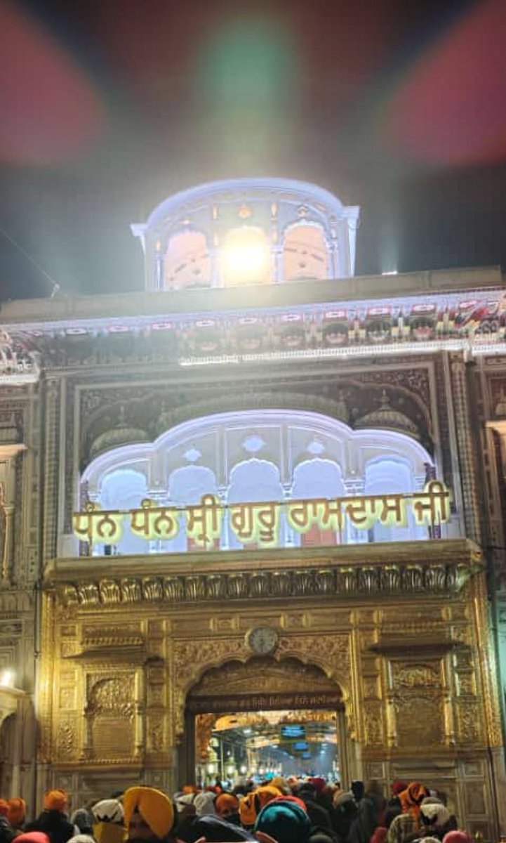Vishavarora12's tweet photo. Dhan dhan shri guru ramdass ji mehar kario sahb ty https://t.co/kXMp91Fk3j