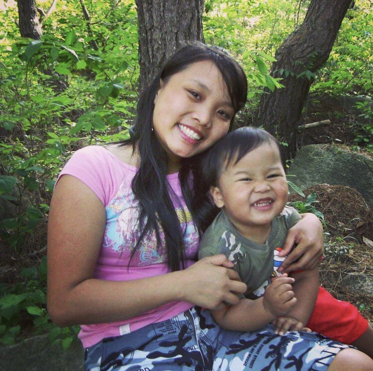 CorriganWright's tweet photo. Judge James Towery of @SCSCourt awarded sole custody of this child to this women’s trafficker at a court hearing where this mom was forced to represent herself without her lawyer or an interpreter. Their trafficker is not the child’s father. #JusticeForGen #JusticeForIan https://t.co/L6LuM2U6Ch