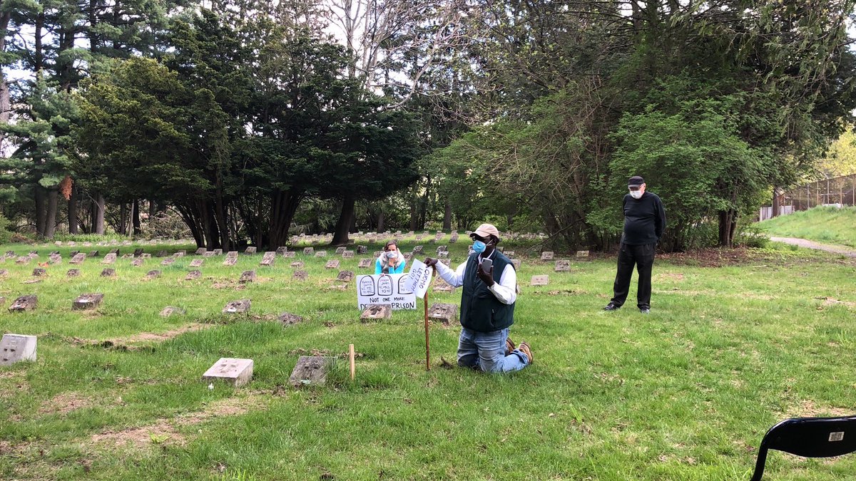In the beginning of May, we gathered together outside of Fishkill Correctional Facility for a two-day graveside sit and rally. We mourned those we have lost not only to Covid-19 but due to  @NYGovCuomo's history of inaction and racist prison system.