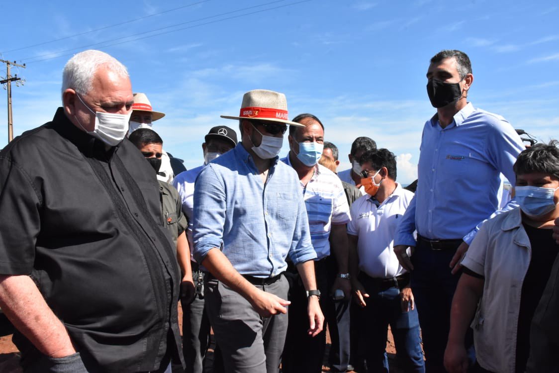SchmalkoYoni's tweet photo. Acompañamos al Presidente @MaritoAbdo en su visita a nuestro departamento, donde se inaugura la pavimentación asfáltica en el tramo María Auxiliadora (Itapúa) y Tava’í (Caazapa), construido por el Gobierno Nacional. https://t.co/k4YVhBPelg