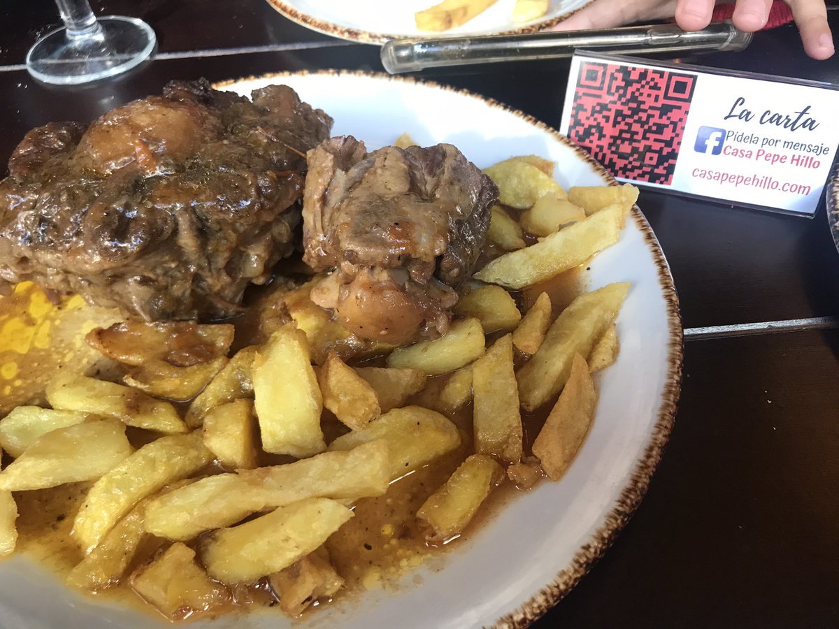 CintaTenorio's tweet photo. Hasta el rabo, todo es toro... y a esto lo llaman “tapa” #Coladetoro #PepeHillo #Arenal #Sevilla https://t.co/Ad7c5kgX1g