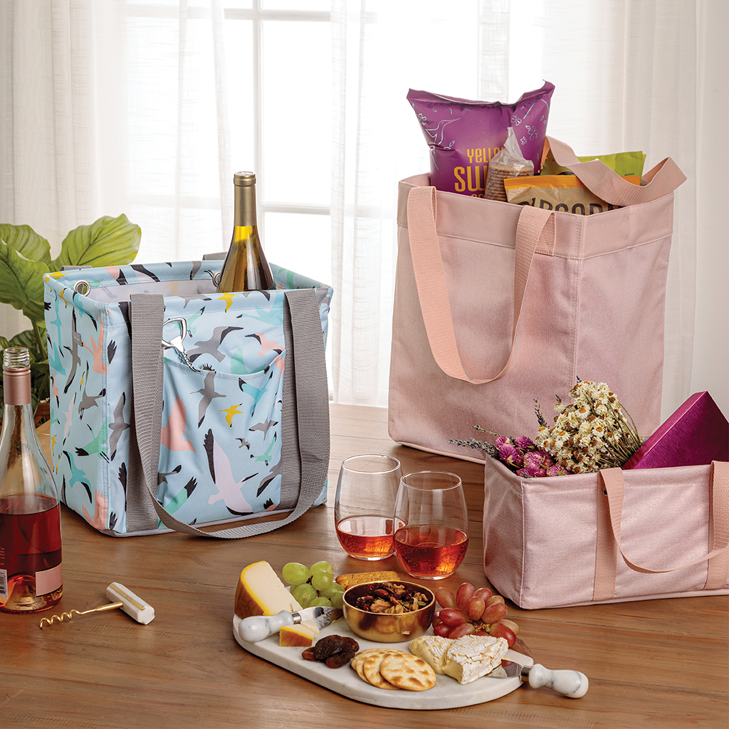 ThirtyOne's tweet photo. Start ringing in the New Year with our biggest sale of the year! Discover dozens of amazing finds before they’re gone!
•
Start shopping...
(US): https://t.co/KUaX5UgObS
(CA): https://t.co/RSLzw1Fv2c
•
#thirtyone #winteroutletevent #deals #discounts #bags #totes #accessories https://t.co/OAUGFT1Vhm
