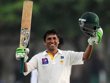Younis Khan played test cricket till 2017 in which he played 118 matches and scored 10,999 runs at an average of 52.05 . Younis Khan scored 33 fiftes and 34 hundreds in his test carreer.