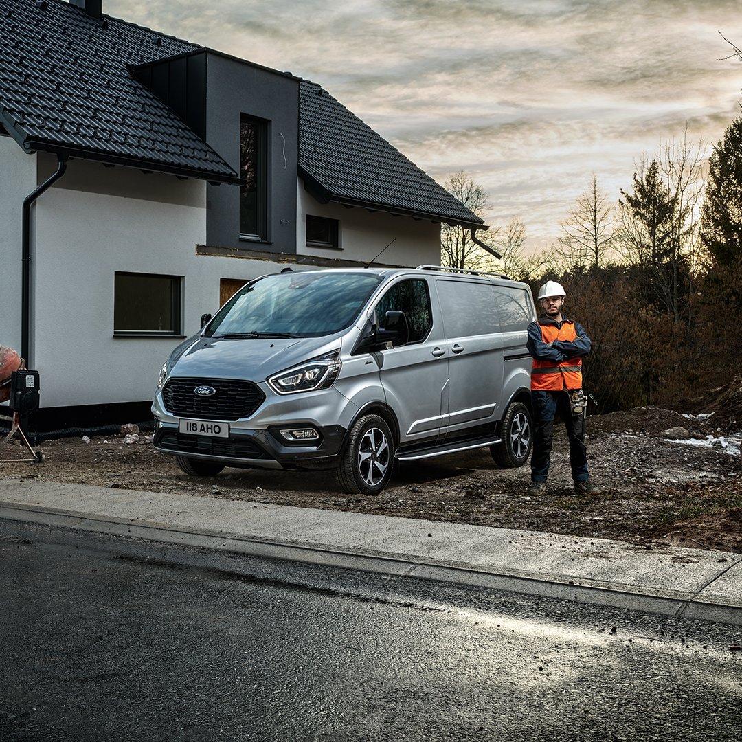 UkMotus's tweet photo. The New Transit Custom Active. Whatever you’re doing, the new Active range is up to the task.  
Bold new exterior styling combined with optional mechanical limited-slip differential technology to help keep you moving on difficult terrain.

Discover more: https://t.co/LWZPYFZFmN https://t.co/u9z77kFipf