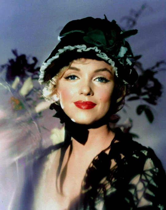 gracepodplace1's tweet photo. Love this shot of Marilyn..#MarilynMonroe #classichollywood #vintagehollywood #sexsymbols #truestoriesoftinseltown @graseanc https://t.co/IO0z0Rq792