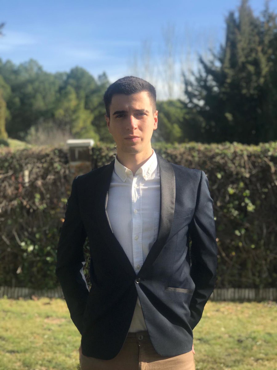 raulmc_11's tweet photo. El otro día fuimos los nenes muy guapos de comida y me lo pasé increíble. Echaba de menos que nos juntáramos tantos, y eso que faltaron!🥰🦅 https://t.co/b7ziBBX4OA