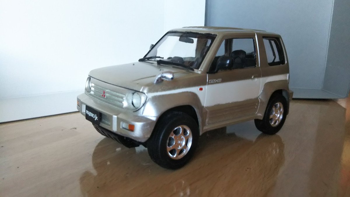 B11W_eK_pino's tweet photo. #今年作ったプラモ晒そうぜ
その③
・ #4d32 企画で組んだタミヤR32!余裕あれば純正にリメイクしたひ
・ #1w_cel 企画で組んだ10セルシオ!
・フジミのパジェロJr. 車高アップと存在しない3ウェイツートン風に塗装!
・ハセガワ92レビンはミスティックシャドートーニングの塗装がお気に入り👍️ https://t.co/2zMk4pAAjT