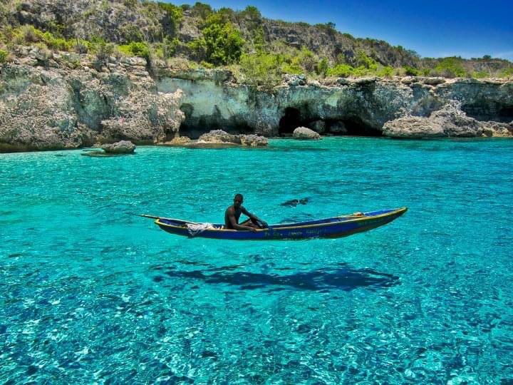 marcalainb's tweet photo. Good Morning! 
It costs you nothing to retweet this iconic picture of Iles de La Gonave, Haiti by Louis-Albert Leveque Silvera to  tease people during these winter times 😄. 
Have a great day! https://t.co/RtuH2PYrUx