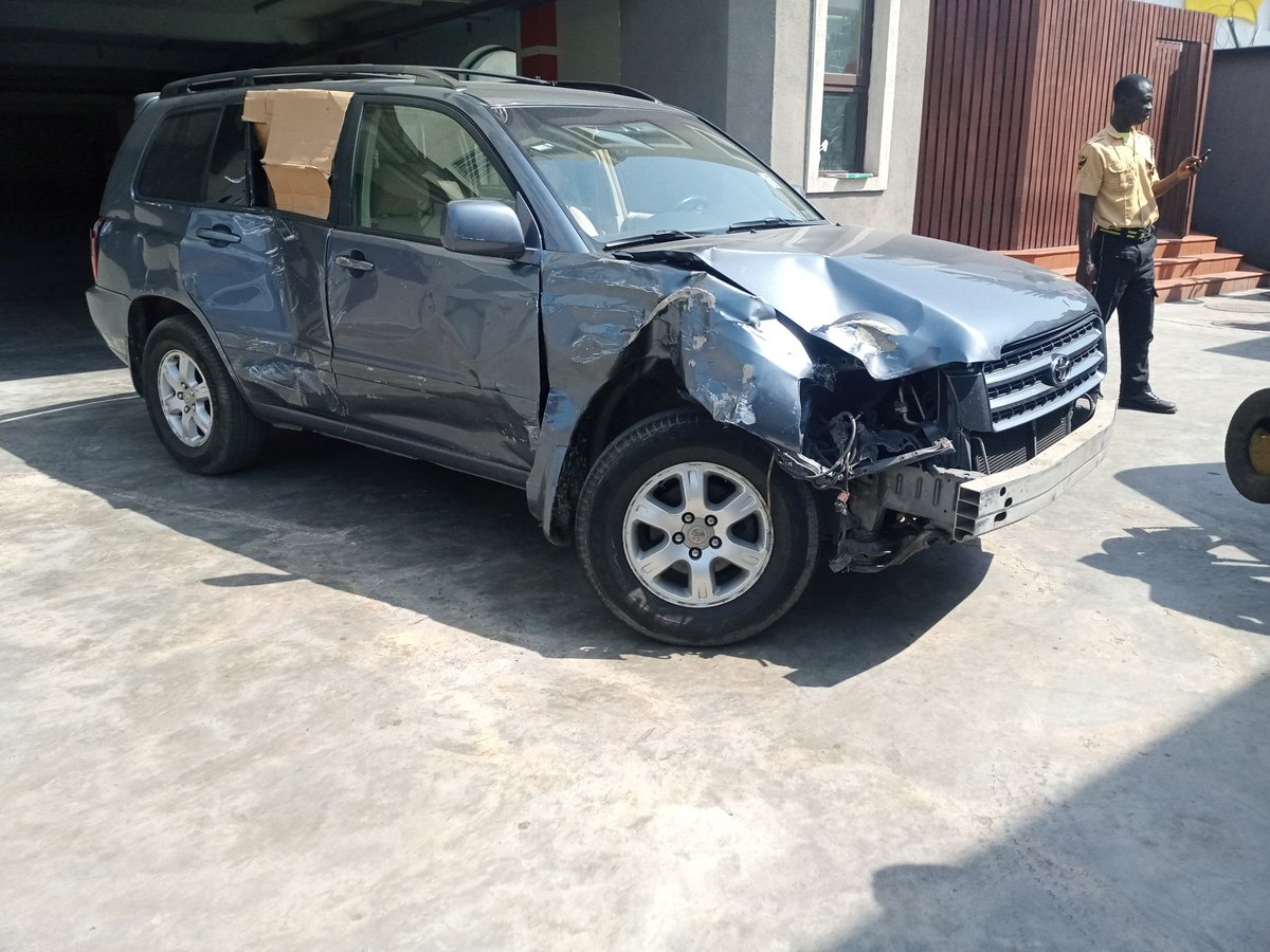So I went to tow this 2003 Toyota Highlander from Lagos sometimes in November.. Lekki to be precise...