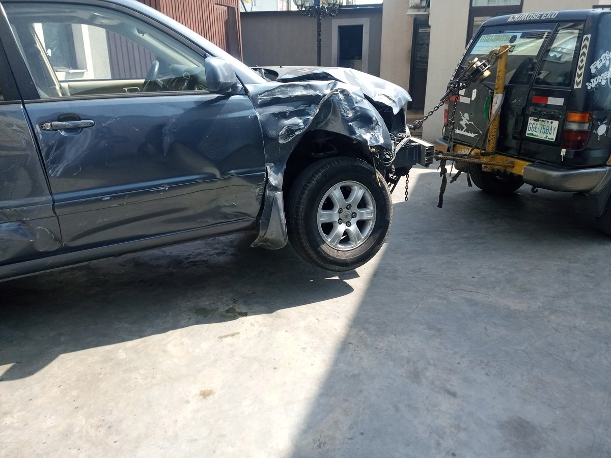 So I went to tow this 2003 Toyota Highlander from Lagos sometimes in November.. Lekki to be precise...