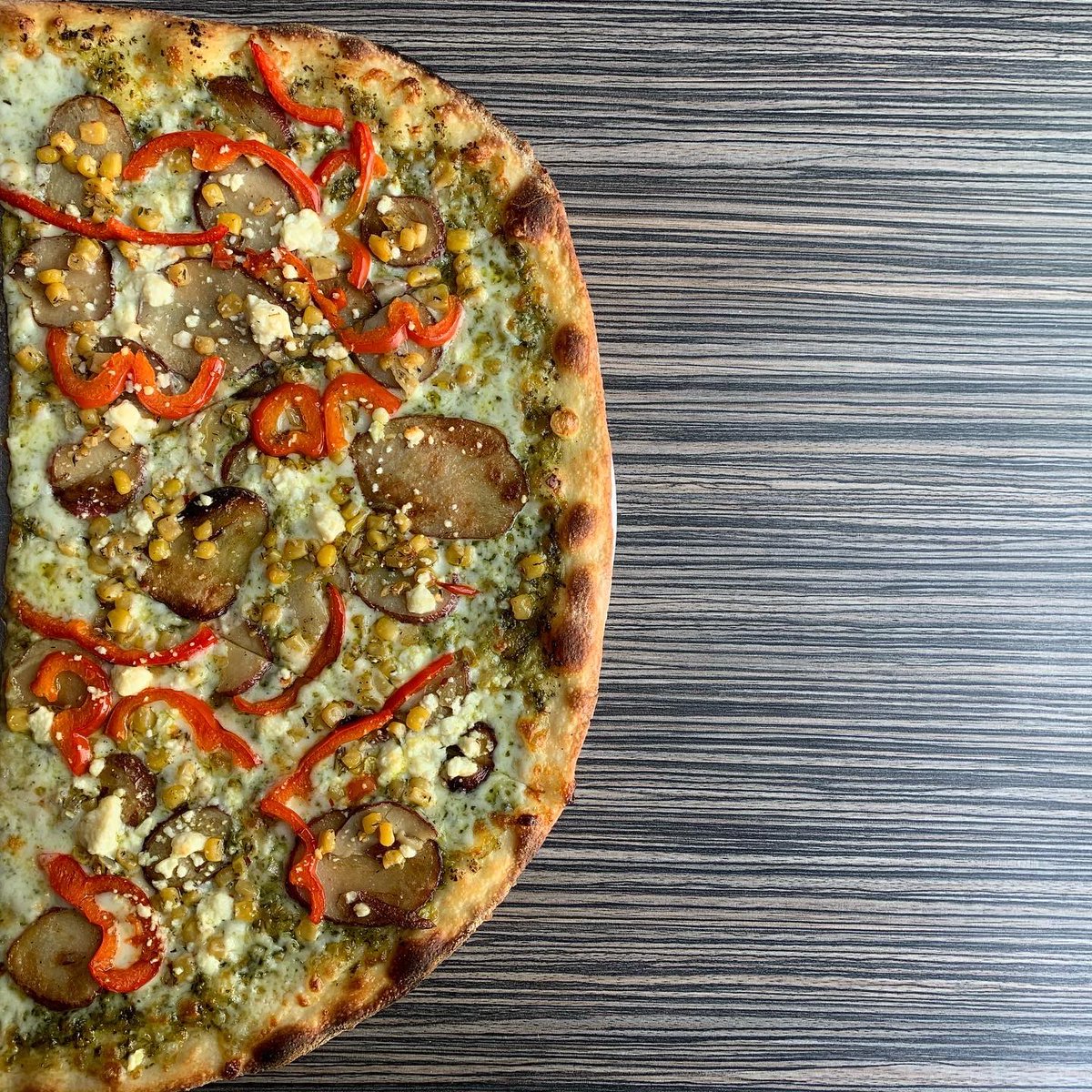piepushers's tweet photo. special pies - by the slice, half pies, & whole pies!! #winterkale #cornycilantro #theitaliandrizzler #brisketnsmashers https://t.co/OtmLE5NJnj